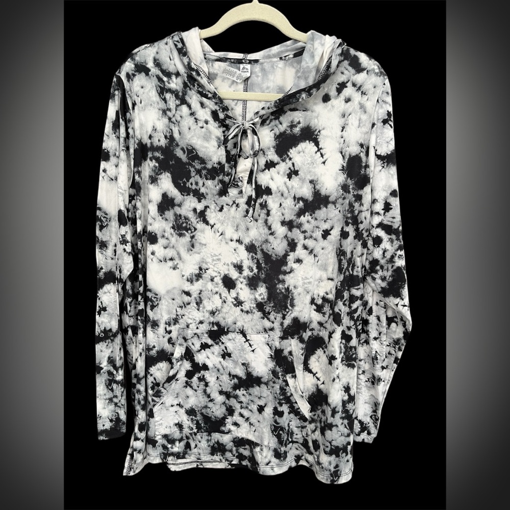 NWT RBX hoodie size 2X black, gray, and white long sleeve